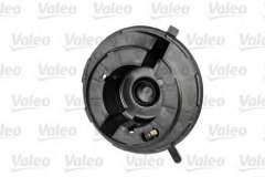 Вентилятор 698809 для VW CADDY ALLTRACK Variant (SAB) 2.0 TDI 2015-, код двигателя CUUF,DFSF, V см3 1968, кВт 55, л.с. 75, Дизель, Valeo 698809